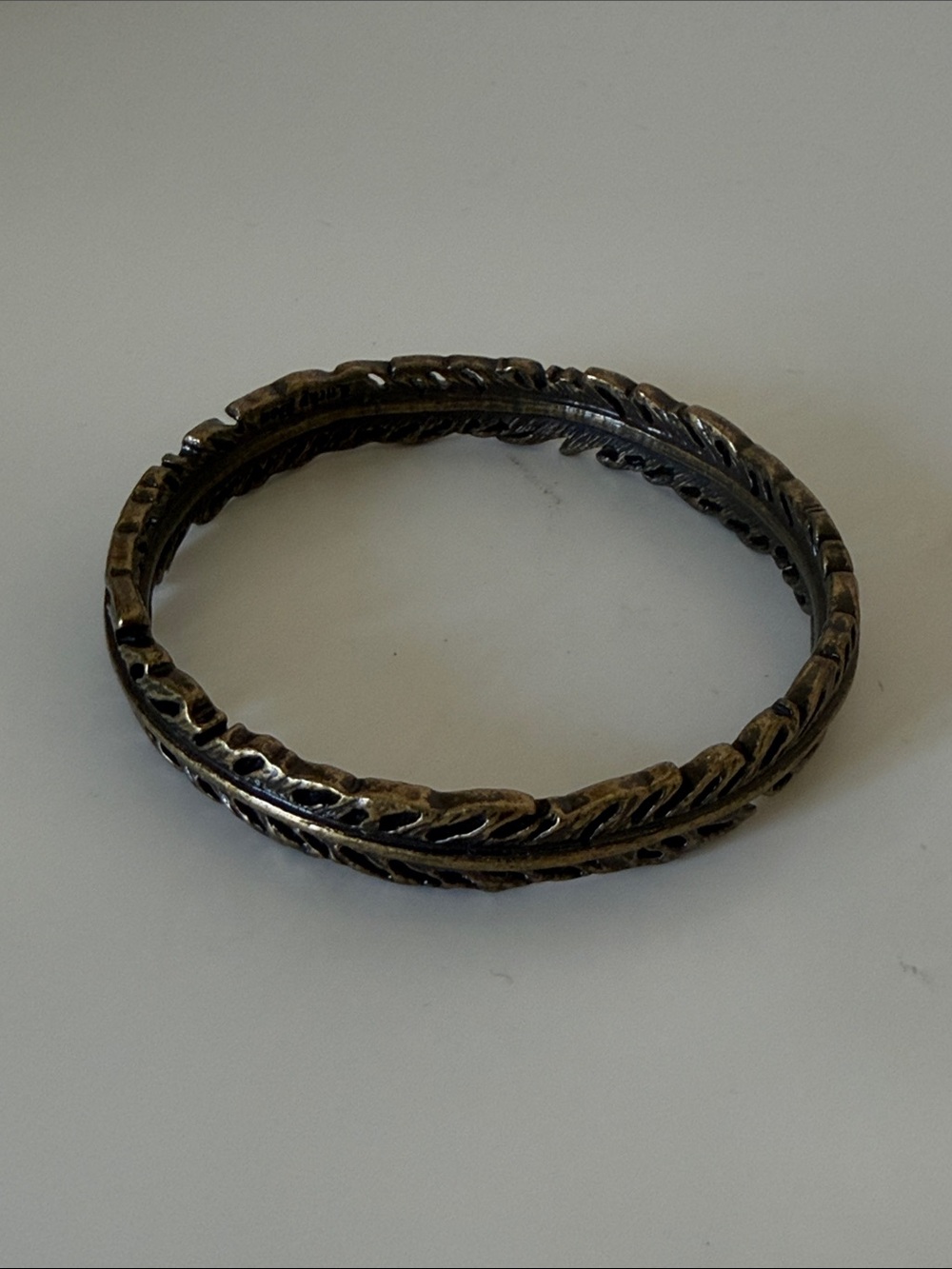 Antique-Style Leaf Carved Bangle Bracelet - Brass Tone